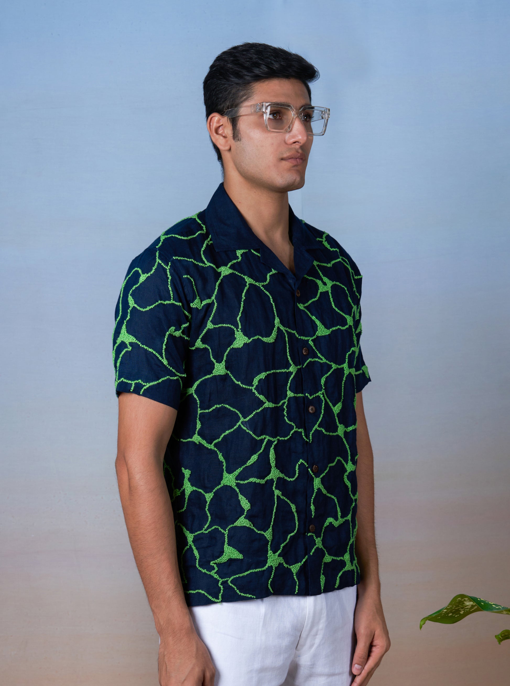 EMERALD WAVE - HAND EMBROIDERED UNISEX LINEN SHIRT